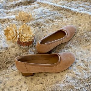 Clark’s Beige Women's Shoes